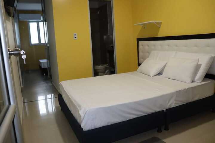 Room 10 of 23