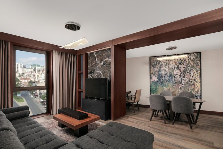 Room 25 of 124