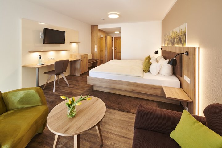 Room 32 of 65
