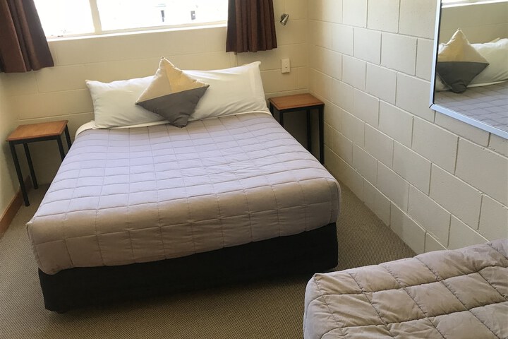 Room 17 of 66