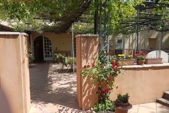 Terrace/Patio 30 of 50