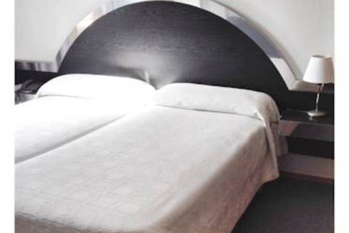 Room 3 of 5
