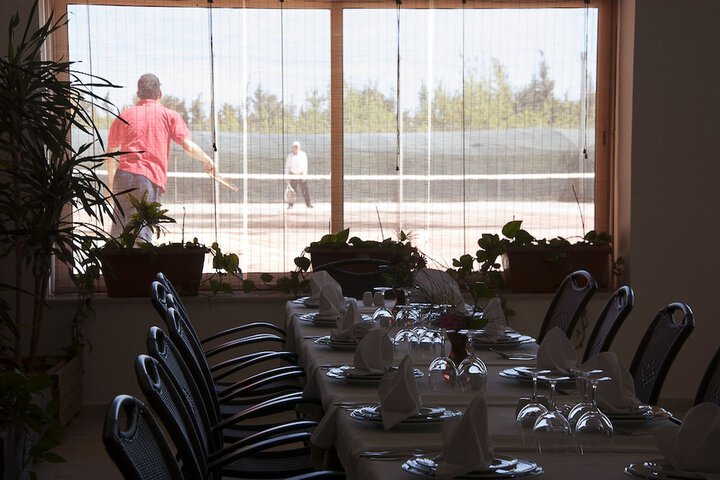 Dining 9 of 13