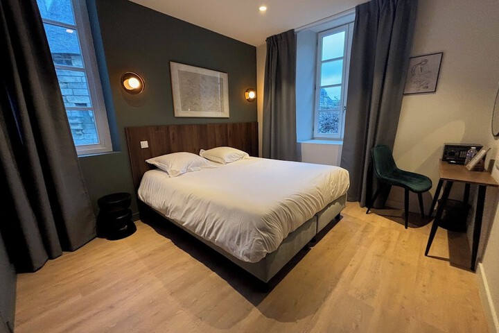 Room 18 of 51
