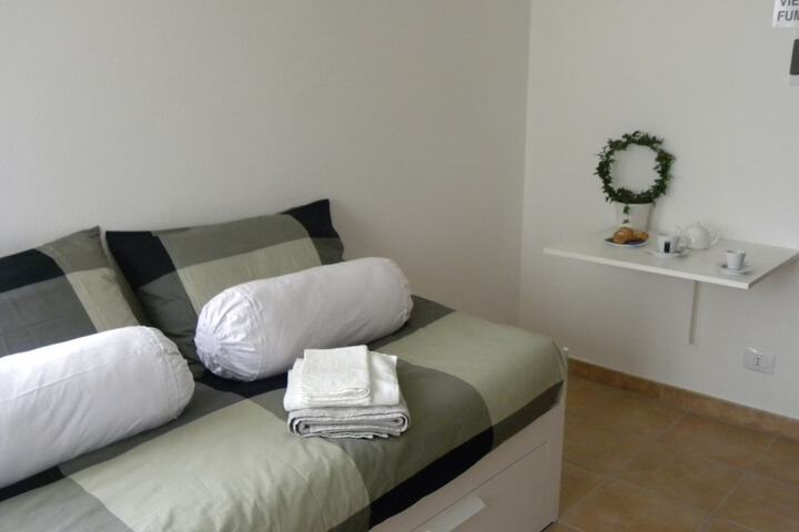 Room 2 of 40