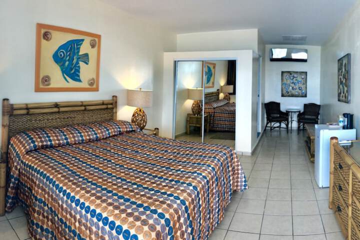 Room 12 of 53