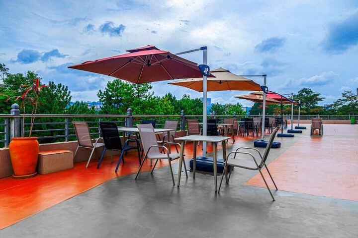 Terrace/Patio 18 of 30