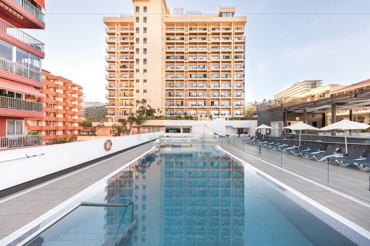 Pools & Facilities
