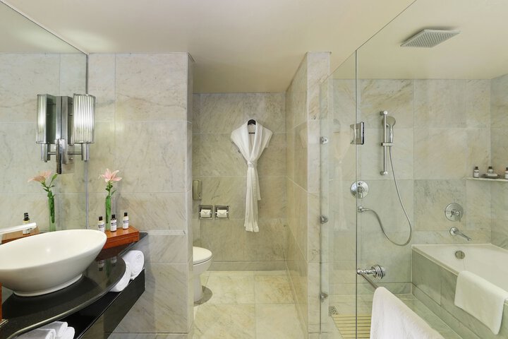 Room 45 of 119