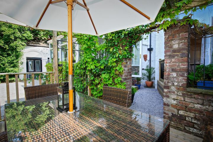 Terrace/Patio 43 of 45