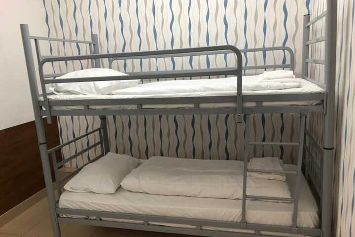 Room 10 of 31