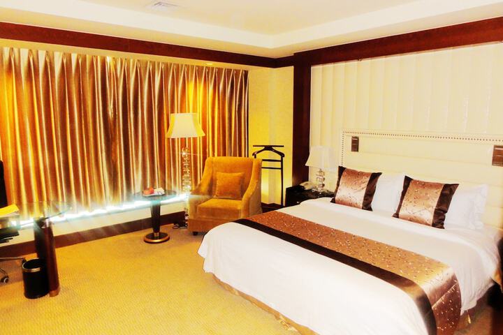 Room 12 of 41