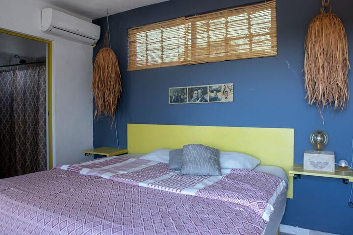 Room 10 of 113