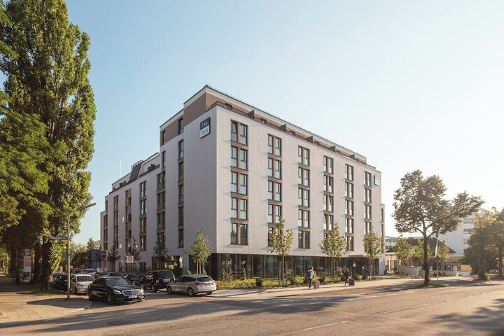 Holiday Inn - the niu Brass Munich Olympiapark by IHG in Munich