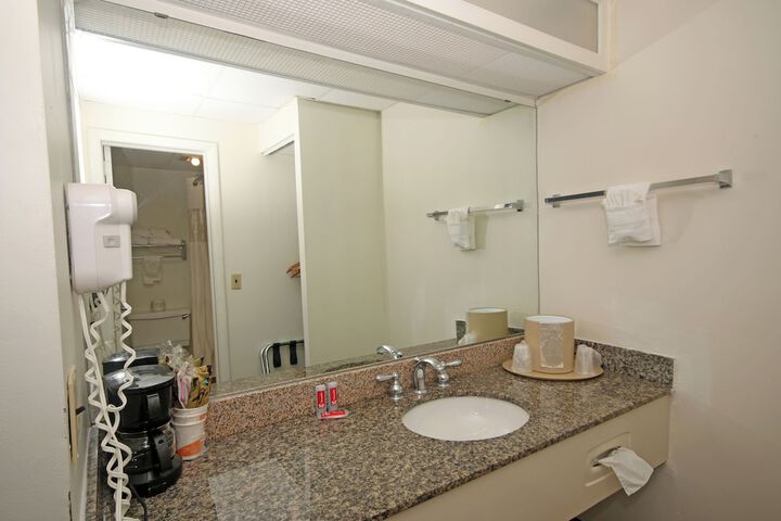 Room 11 of 15