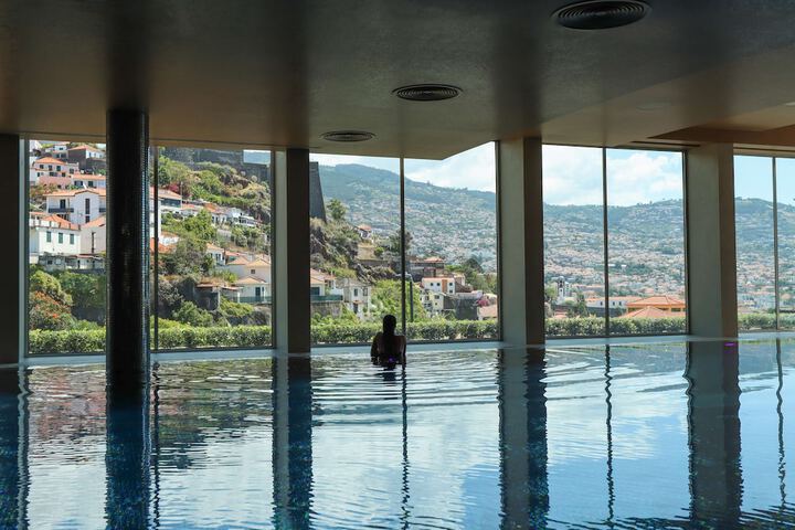 Pool 55 of 99