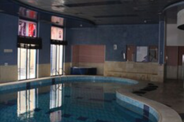 Pool 20 of 51