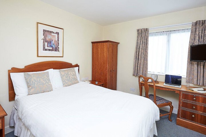 Room 6 of 48