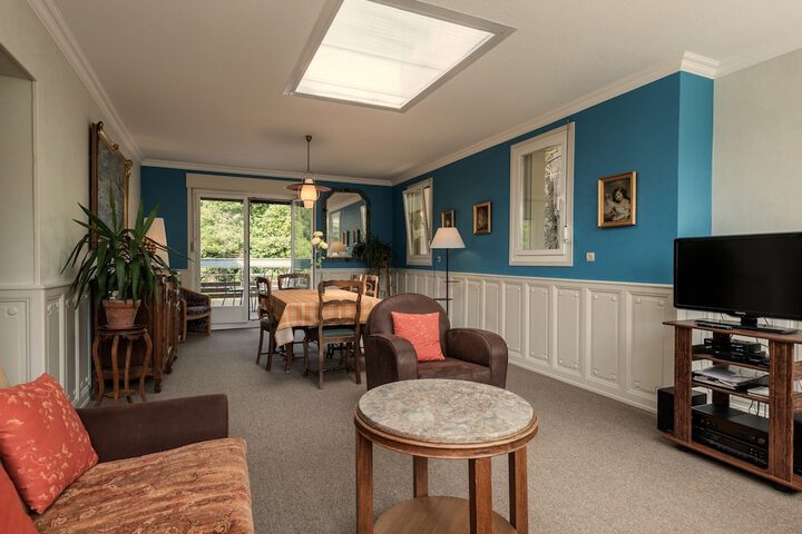 Room 4 of 50