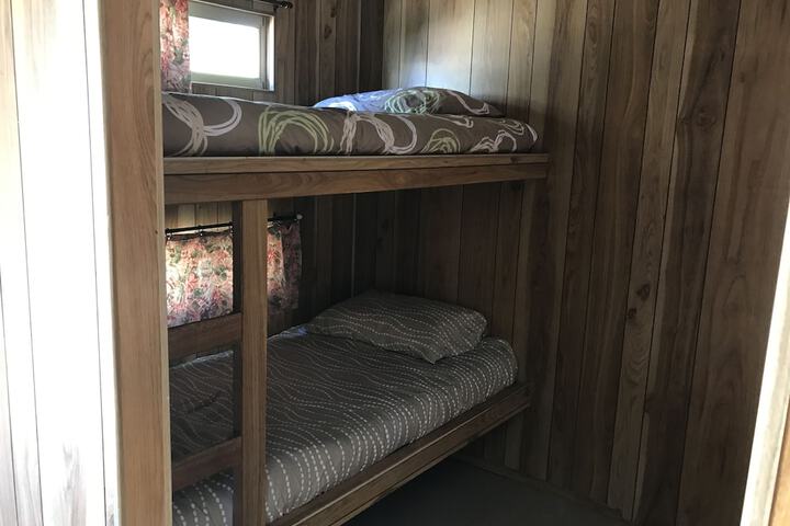 Room 5 of 35