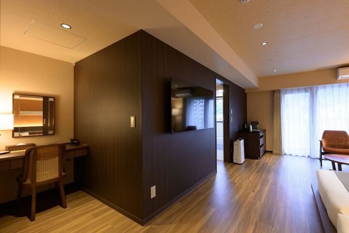 Room 14 of 74