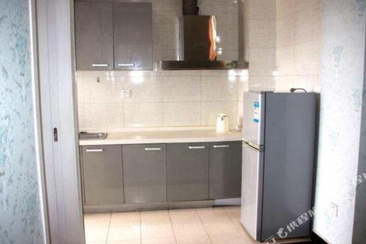 Rongcheng Holiday Inn (Chengdu Kuanzhai Xiangzi Branch)