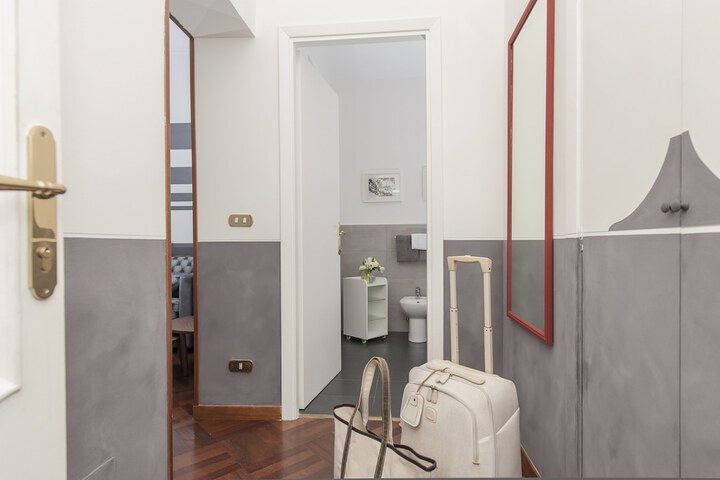 Room 9 of 37