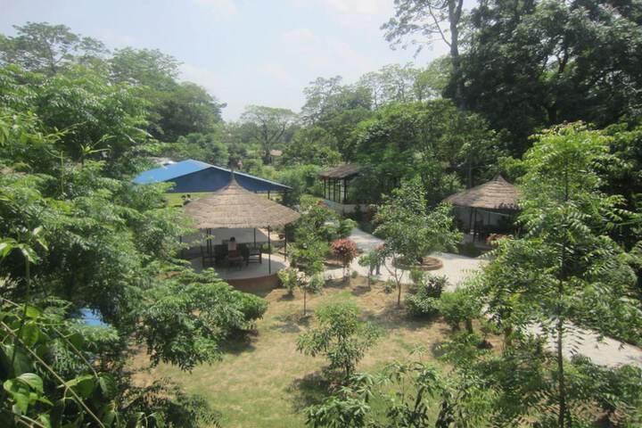 Hotel Exterior 25 of 28