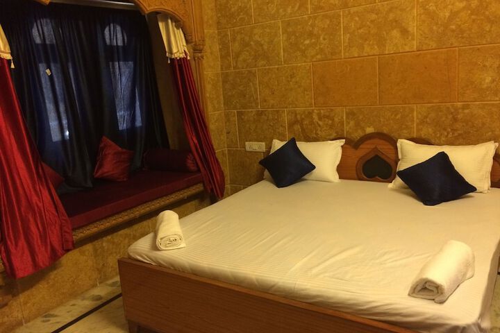 Room 2 of 5