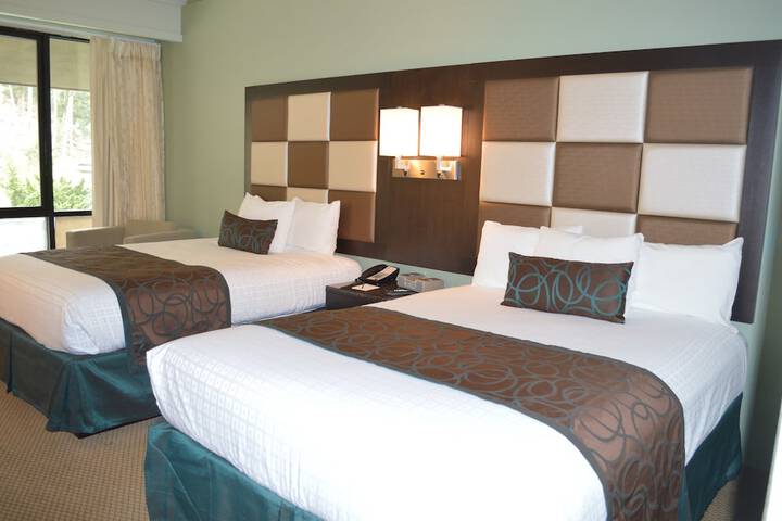 2 Queen Beds (3 of 12)