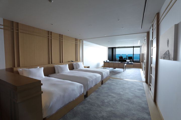 Room 13 of 82