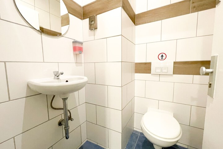 Room 159 of 194