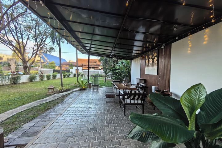Hotel Exterior 85 of 99