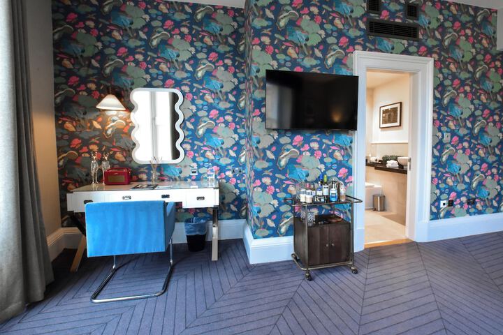 Room 17 of 85