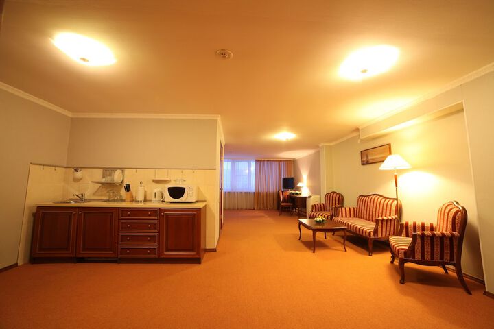 Room 6 of 52