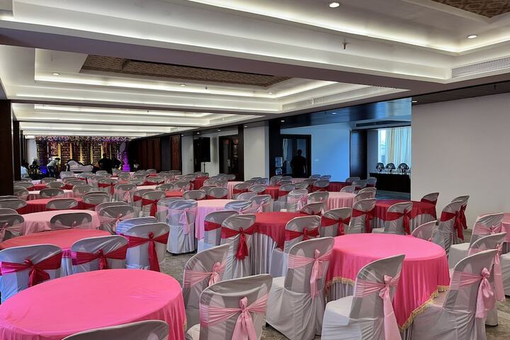Ballroom/Hall 55 of 58