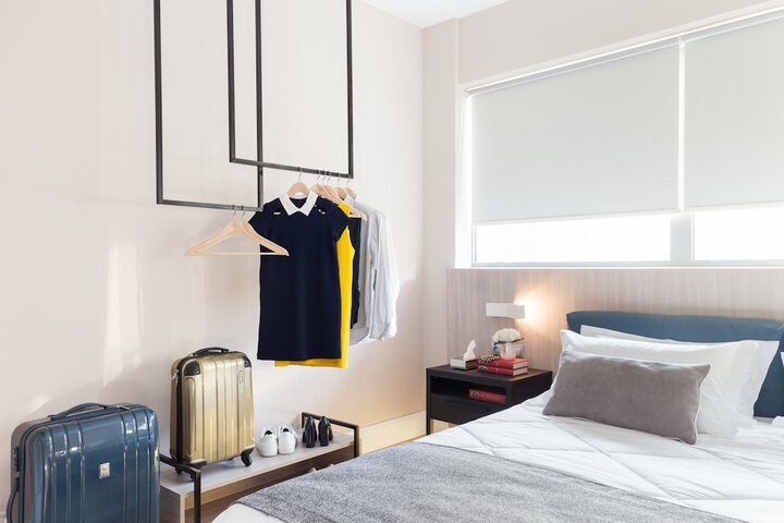 Room 42 of 102