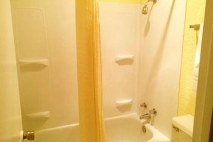 Room 2 of 17