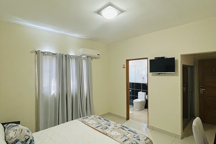 Room 16 of 35