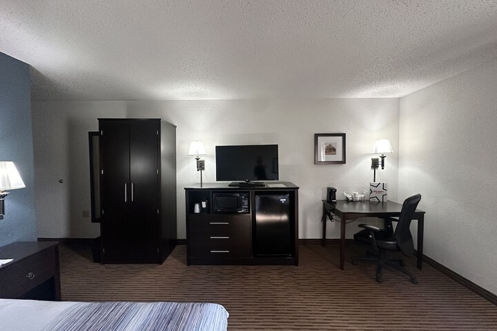 Room 28 of 70