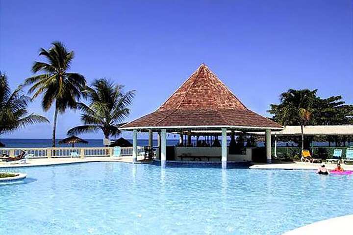 Pool Hotel