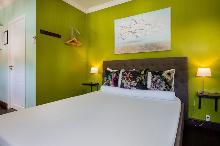 Room 32 of 116