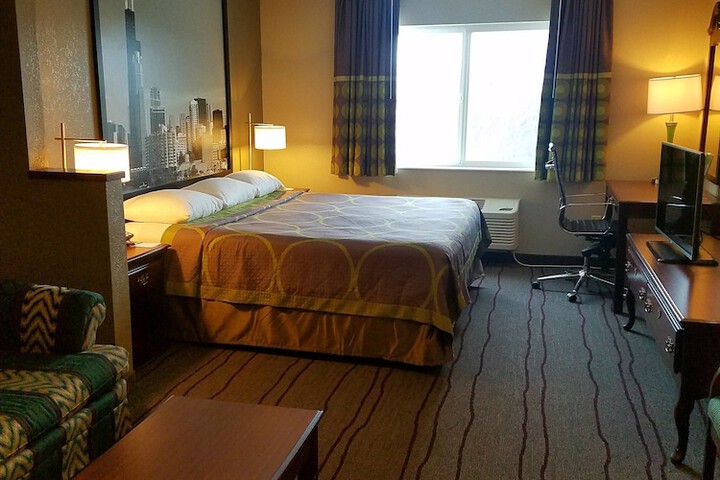 1 King Bed (7 of 28)