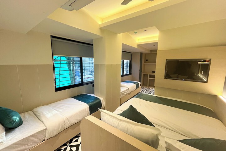 Room 22 of 48