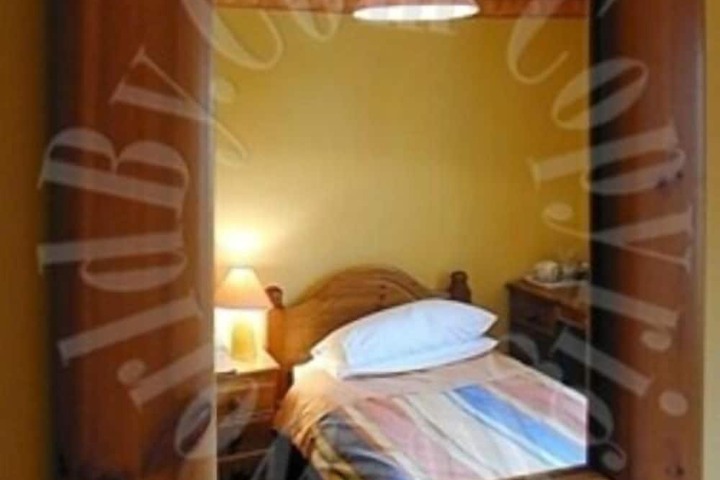 Room 25 of 66