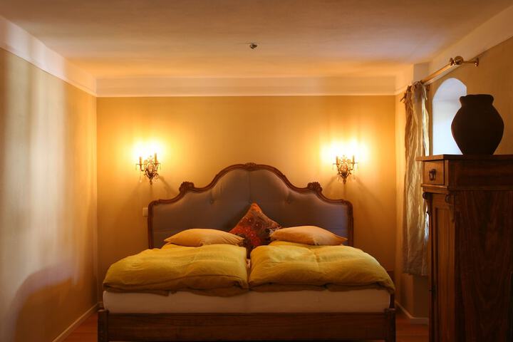 Room 14 of 40