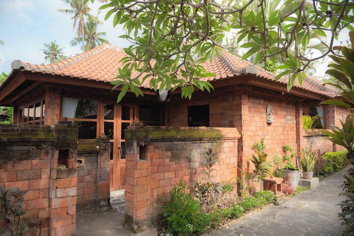 Hotel 72 of 89