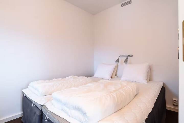Room 157 of 865