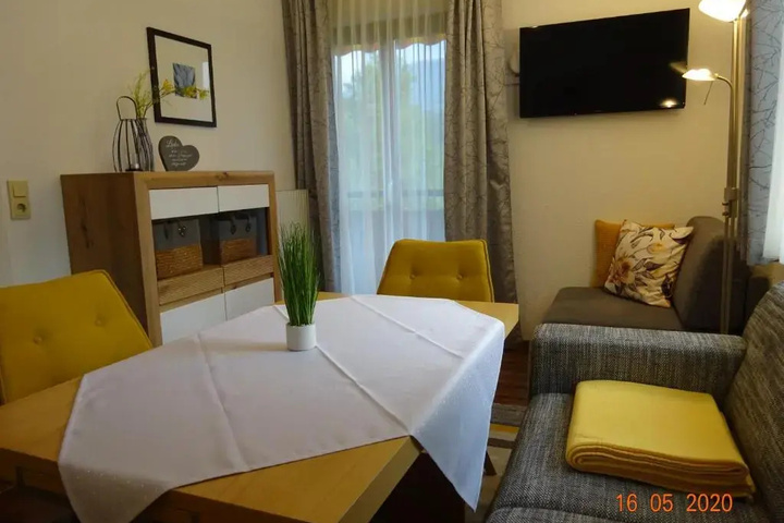 Room 4 of 13