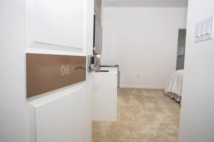 Room 3 of 28